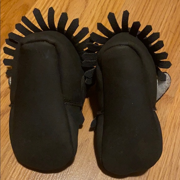 6-12 month baby moccasins - Picture 2 of 3